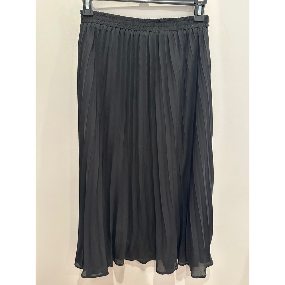 Listicle Black Pleated Midi Skirt Elastic Waist size Medium whimsygoth preppy